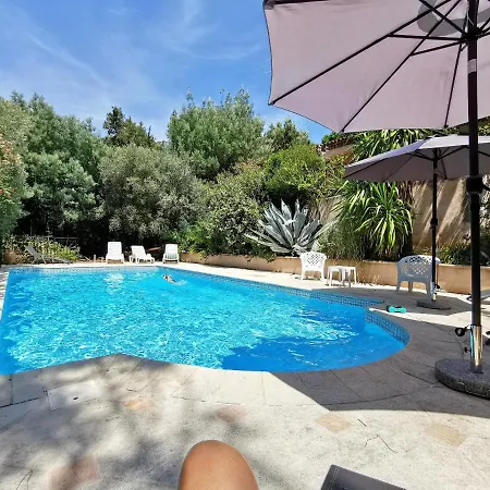 Villa Accueillante Avec Piscine A