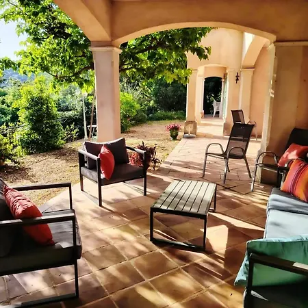 Villa Accueillante Avec Piscine A
