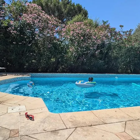 Accueillante Avec Piscine A فيلة لا كروا فالميه