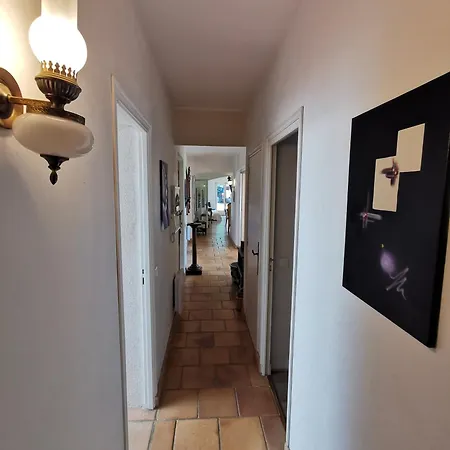 Accueillante Avec Piscine A Villa